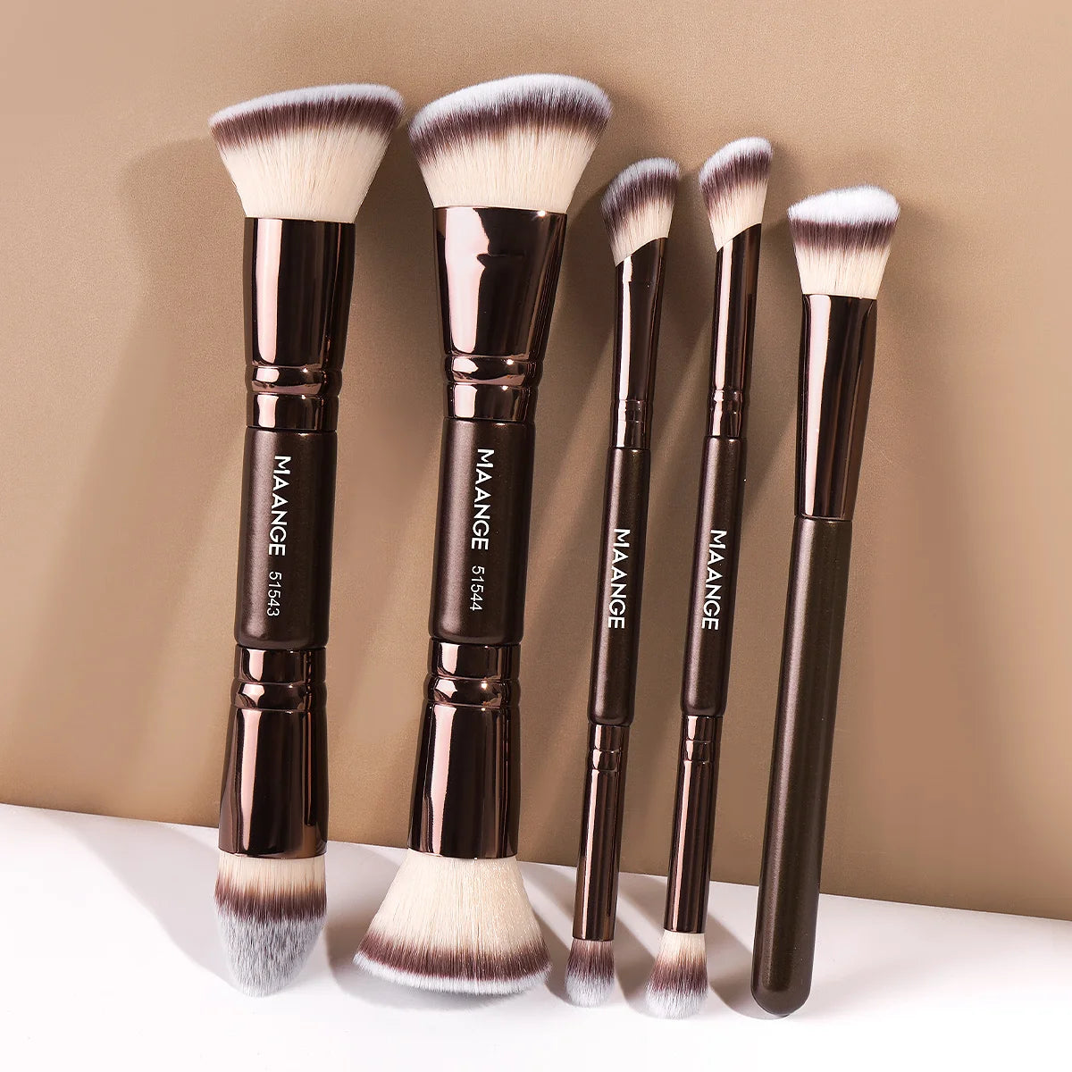 Kit de Pincéis MAANGE 5 Peças | Ideal para Base, Corretivo, Contorno, Blush e Olhos